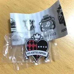 ツイステ　寮章　ピンバッジ　ハーツラビュル