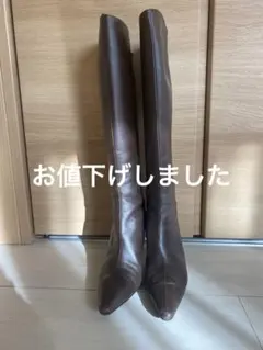 フェラガモ　茶色のロングブーツ