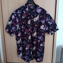 rvca ルーカ　半袖　シャツ　おしゃれ　花柄のサムネイル