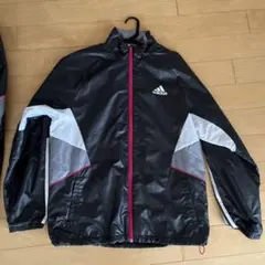 アディダス　ウィンドブレーカー上下