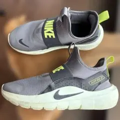 NIKE フレックスランナー　23.5