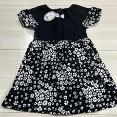 新品！キッズ子ども女の子花柄 半袖ワンピース 120センチ　リボン　白黒
