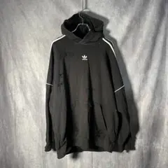 adidas ロゴプリントフーディーパーカー 光沢 ブラック/VW453 - メルカリ