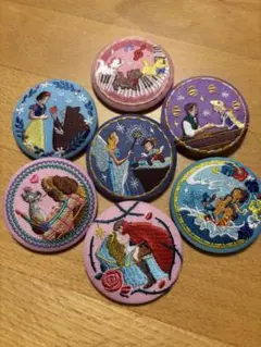ディズニー　刺繍缶バッジ　7個