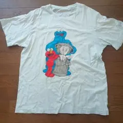 KAWS セサミストリート Tシャツ