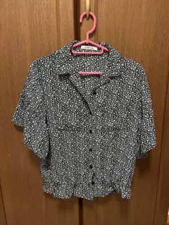 ブラウスのサムネイル