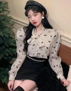 花柄　ボウタイブラウス　アイボリー　M