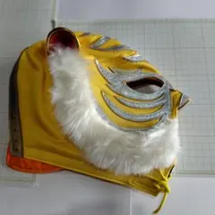 新品未開封！]初代タイガーマスク牙付き金マスクソフビ - メルカリ