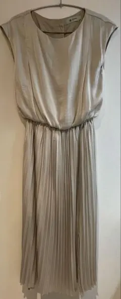 ナノユニバース　ワンピース　プリーツ