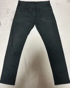 UNIQLO ブラック スリムフィットジーンズ 33