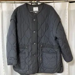 ブラック　キルティングコート　season by Lin.&Red