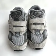 New Balance 990 グレー キッズスニーカー15.5cmのサムネイル