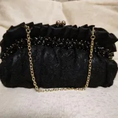 フリル付き黒パーティーバッグ