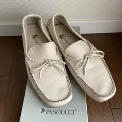 新品未使用✨PASCUCCI♡ドライビングローファー♡アイボリー37♡イタリア製のサムネイル