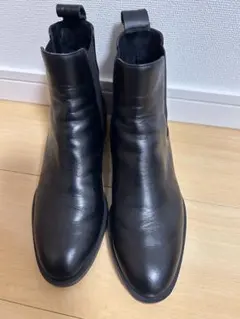 Item thumbnail for item 6c417a6a-dc77-4c16-a3ea-3e243c89ea85