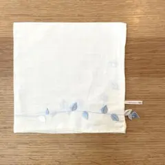 CLASSICS THE SMALL LUXURY ハンカチ リーフ刺繍のサムネイル