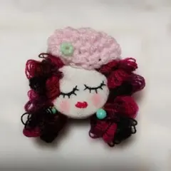 No. 37ブローチ:ハンドメイド:クルミボタン:フェイス:ドール