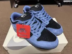 Supreme × Nike SB Dunk Lowのサムネイル