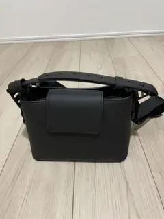 GASTON LUGA ブラック　ショルダーバッグ