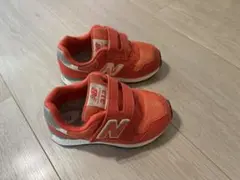 New Balance ベビーシューズ　オレンジ