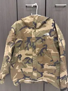 The North Face 迷彩 フード付きマウンテンパーカー