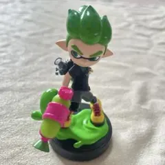 【美品】 スプラトゥーン amiibo ネオングリーン ボーイ フィギュア