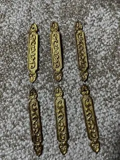 金色の装飾的金属パーツ 6個セット　専用金色釘12本付き