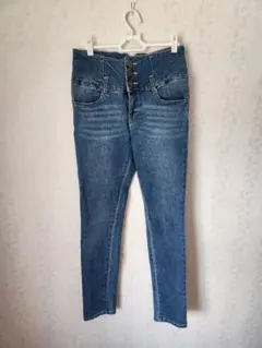 スキニーパンツ