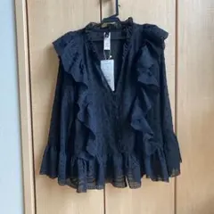 ブラック フリル付き 長袖ブラウス　未使用 maromaro様専用