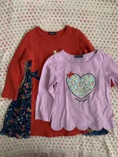 ムージョンジョン赤い花柄フリル付きワンピースと長袖トップス 100の2点セット