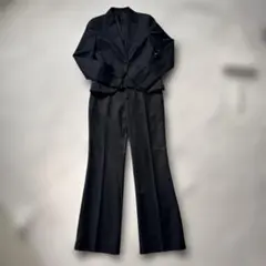 黒 ストライプ ビジネススーツ パンツスーツ上下　アンタイトル