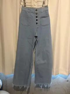 ライトブルーデニム ハイウエスト フリンジ裾　トリートユアセルフ