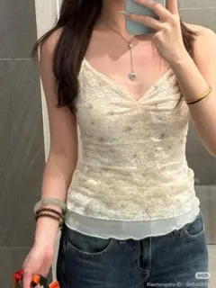 brandy melville レースキャミソール 花柄刺繍付き