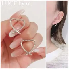 1039 シルバーハートピアス 軽量 軽い 大人可愛い シンプル お洒落のサムネイル