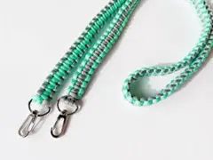 【ハンドメイド】パラコード　ストラップ　コブラ編み