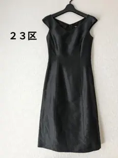 黒　白ドット柄パーティードレスのサムネイル