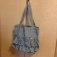 ギンガムチェック フリル トートバッグ ブラック　かわいくて使いやすい