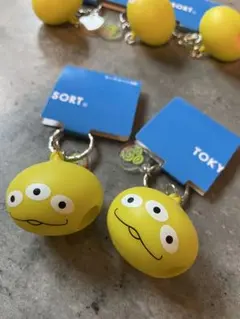 ディズニーランド　お土産　エイリアン　キーホルダー