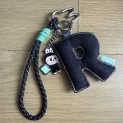ラブブ PIN FOR LOVEイニシャルチャームR
