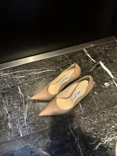 ジミーチュウヌードカラー/エナメルパンプス美品