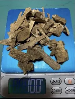 高品質】ベトナム産 沈香 10g / 香木 伽羅 羅国 真南蛮 - メルカリ