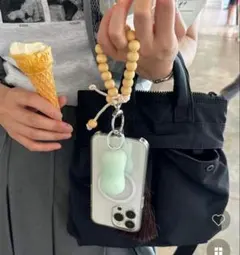 美品　POIK ミニマルチポケットクロスバッグのサムネイル