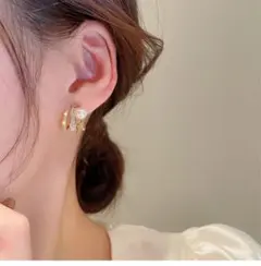 3連パールピアス(ゴールド)高見え エレガント 華やか No33