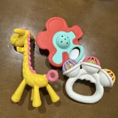 キリンの歯固め　ベビーおもちゃ　知育トイ　シリコン素材　3個セット