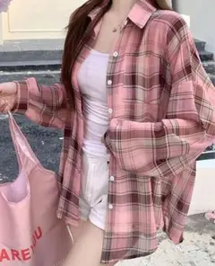 チェックシャツ