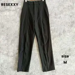 リゼクシー　センタープレスパンツ　テーパードパンツ ストレッチ　黒　ブラック　M