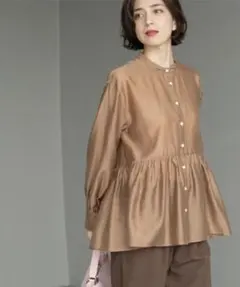 【未使用】オペークドットクリップ　シアーペプラムブラウスシャツのサムネイル