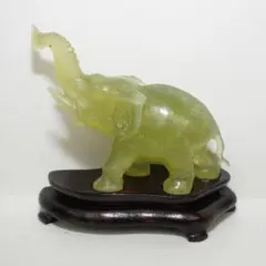 翡翠 人形彫刻 約10cm 翡翠の象の彫刻セット 約10cm - メルカリ