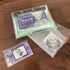 Dr.STONE3点セット　千空:クリアポーチ缶バッジ+あさぎりゲン:アクキー