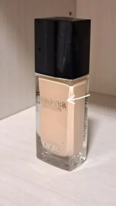 ディオールスキンフォーエヴァーフルイドグロウ　0N 137g